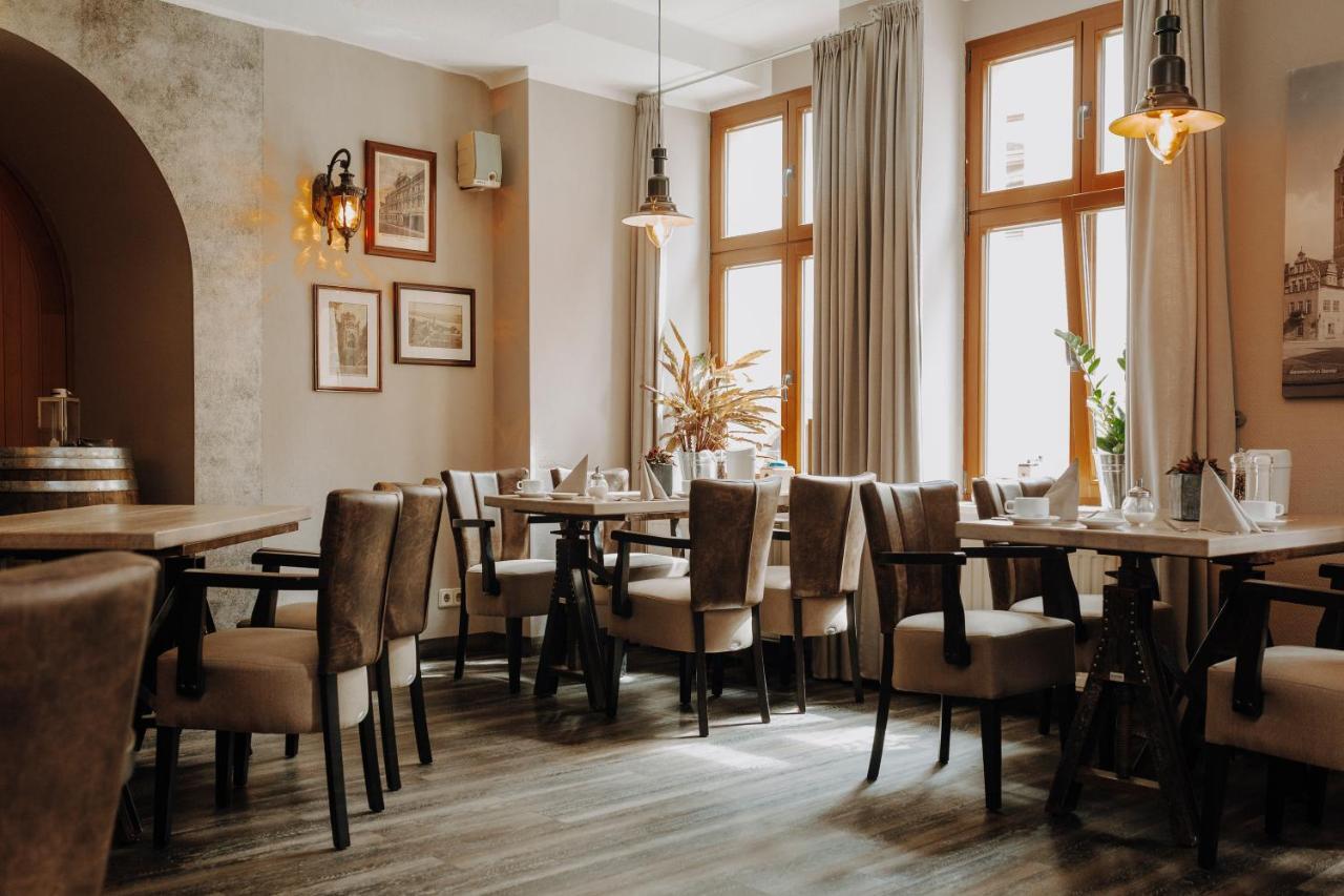 Hotel Schwarzer Adler 스탕달 외부 사진